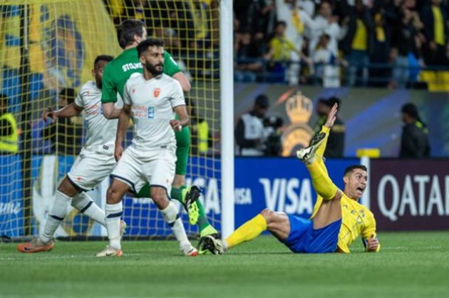 Ronaldo đưa Al-Nassr vào tứ kết Champions League - Bóng Đá