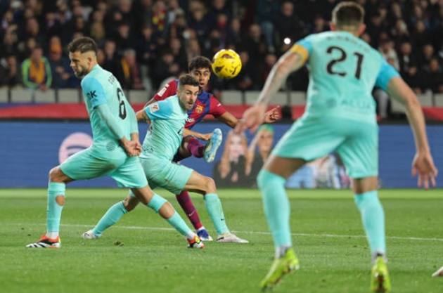 FC Barcelona Coach Xavi Rejects Lamine Yamal Comparisons To Messi Following Mallorca Screamer - Bóng Đá