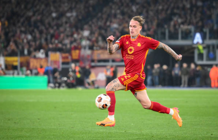 Rick Karsdorp có một trận đấu đáng quên.