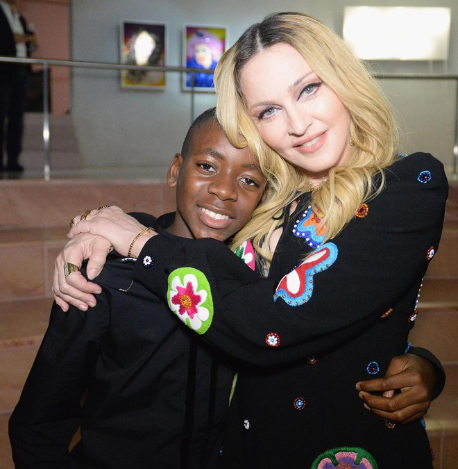 Madonna nâng bước con trai trở thành cầu thủ bóng đá - Bóng Đá