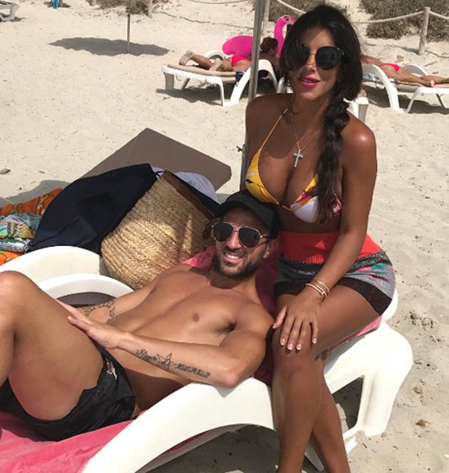 Fabregas lại lộ ảnh