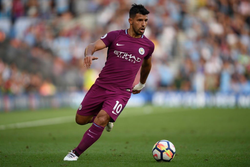 Aguero trở thành chân sút 