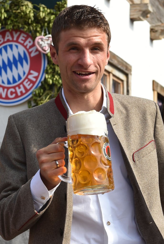 Sao Bayern Munich gạt sầu, quẩy tưng bừng trong lễ hội bia - Bóng Đá