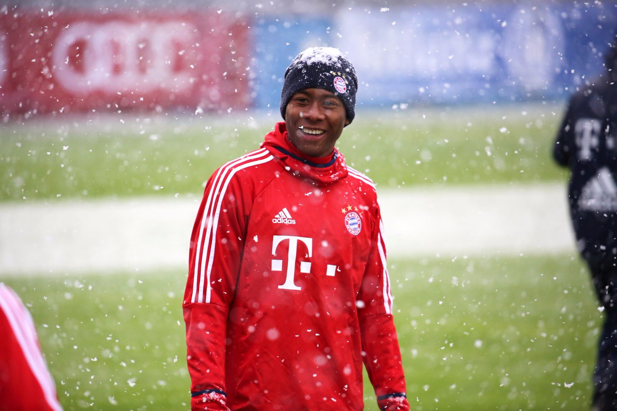 Tuyết rơi trắng xóa, sân tập Bayern Munich vẫn đón tin vui - Bóng Đá
