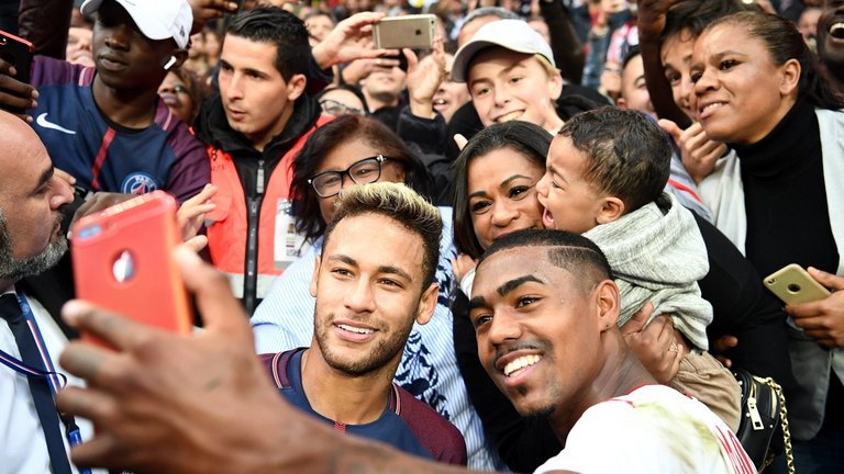 NÓNG: Chi 50 triệu bảng, M.U chiêu mộ 'cái bóng Neymar' - Bóng Đá