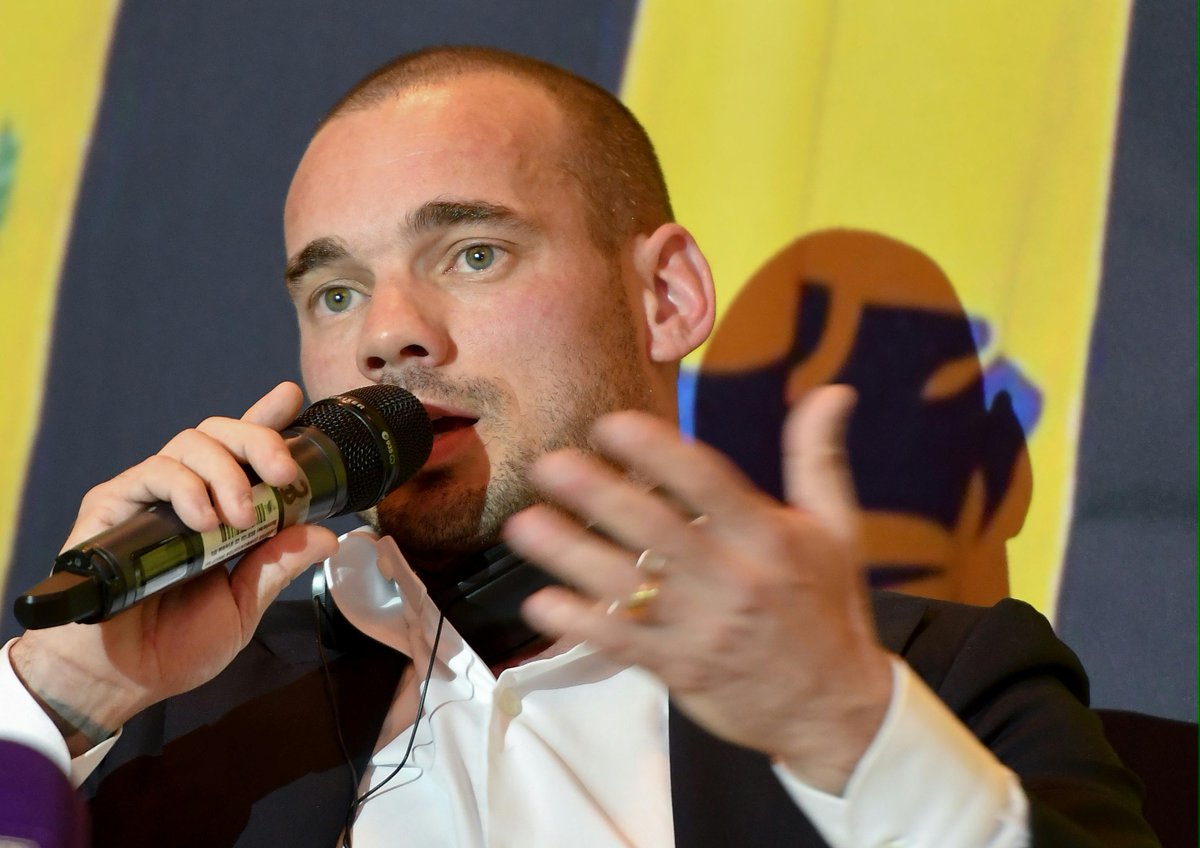 Sneijder CHÍNH THỨC dưỡng già ở Trung Đông - Bóng Đá