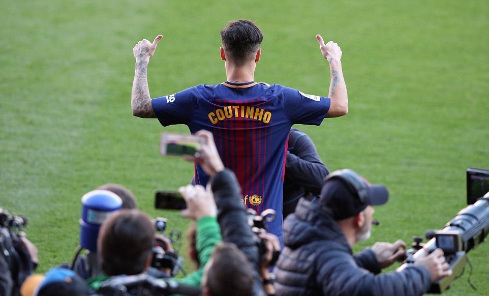 Vừa đến Barca, Coutinho đã bị gây khó dễ - Bóng Đá
