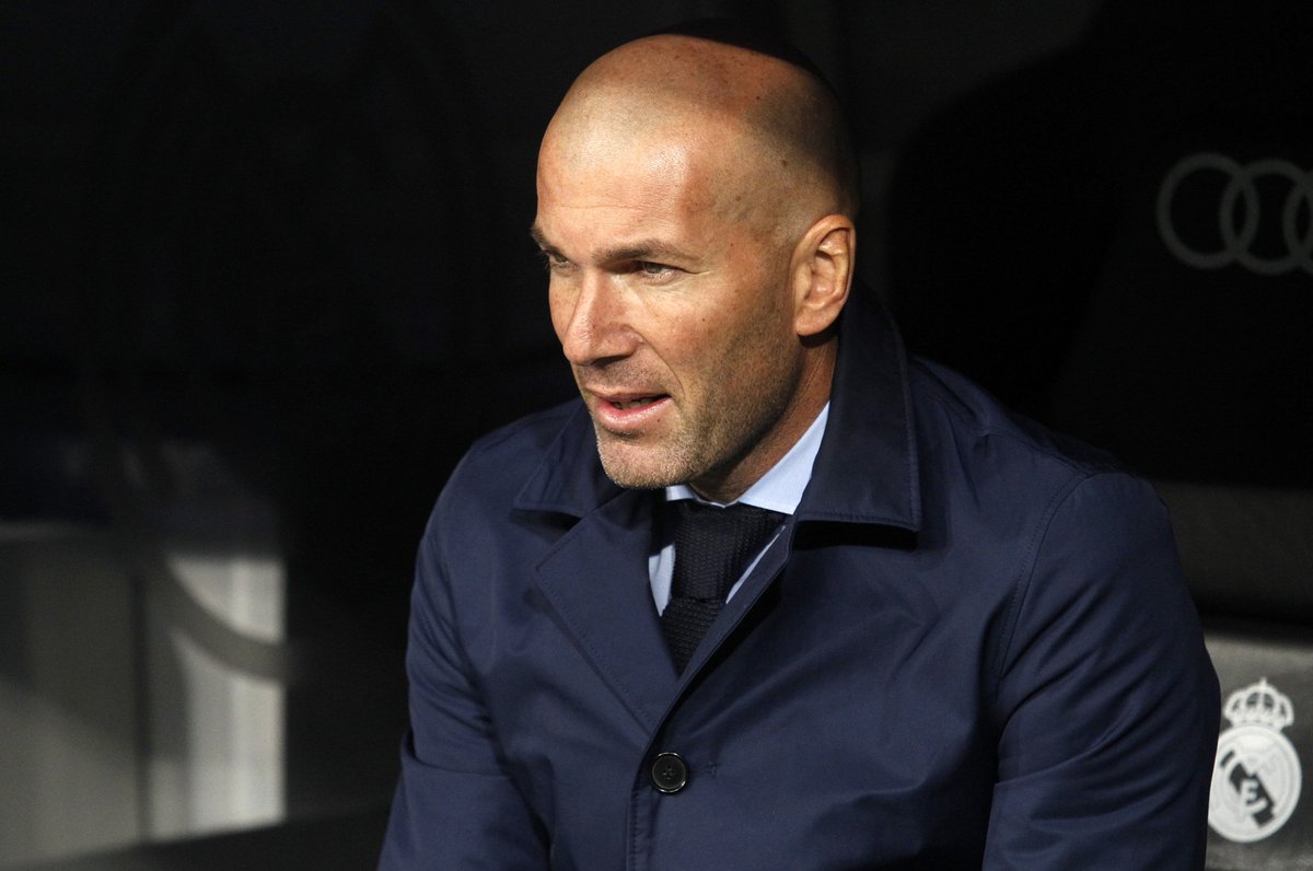 CHÍNH THỨC: Zidane gia hạn hợp đồng với Real Madrid - Bóng Đá