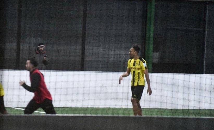 Bỏ mặc đồng đội: Aubameyang đi đá phủi, thách thức Dortmund - Bóng Đá
