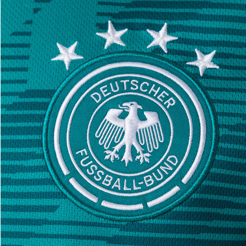 Tuyển Đức tung áo World Cup 2018 đẹp rụng rời | Bóng Đá