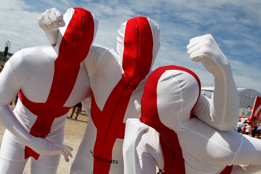 Ảnh bài viết Chúa, Siêu Nhân,...và những kiểu hóa trang "độc lạ" tại EURO 2016 (Phần 1)