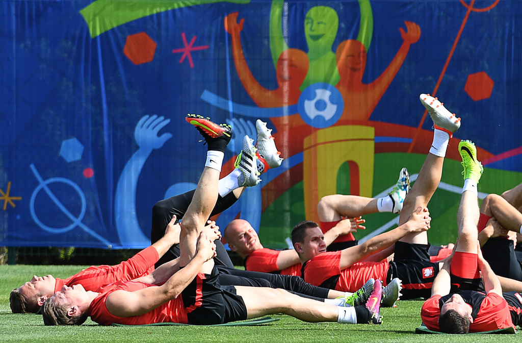 Ảnh bài viết Nằm sân tập cơ, Lewandowski quyết săn bàn thắng đầu tiên tại EURO