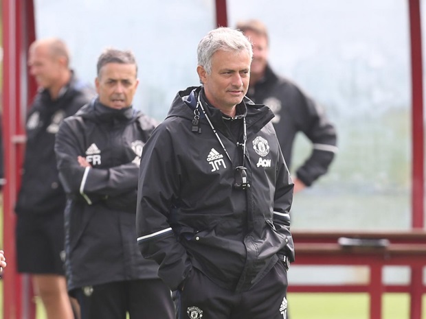 Trận đầu tiên của Mourinho có gì đáng chờ đợi?