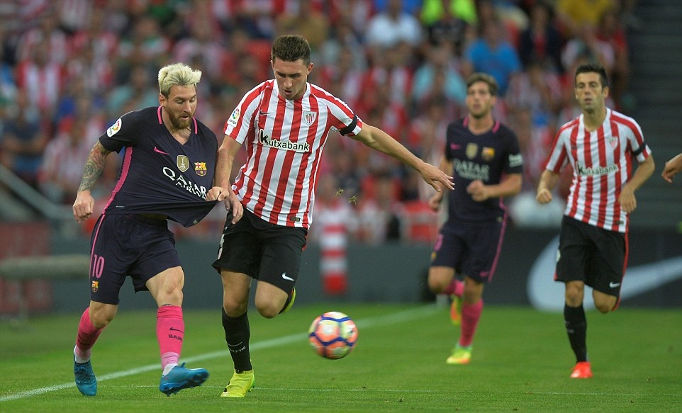 Rakitic tỏa sáng, Barca thắng nhọc trên sân San Mames