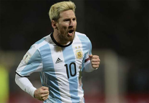 Messi chấn thương, cơ hội chợt đến với Alcacer