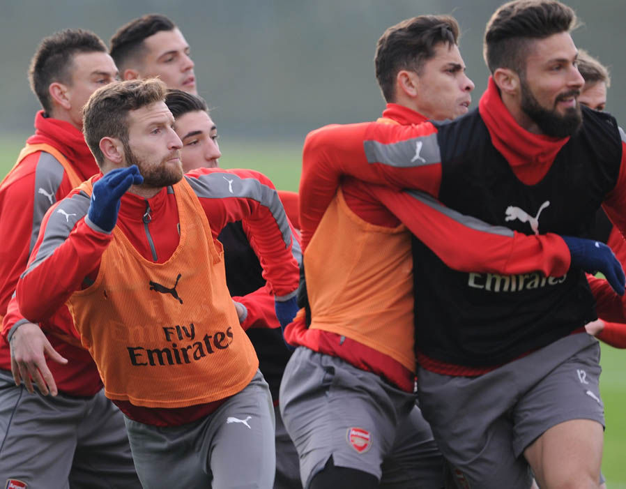 Arsenal-training-190200