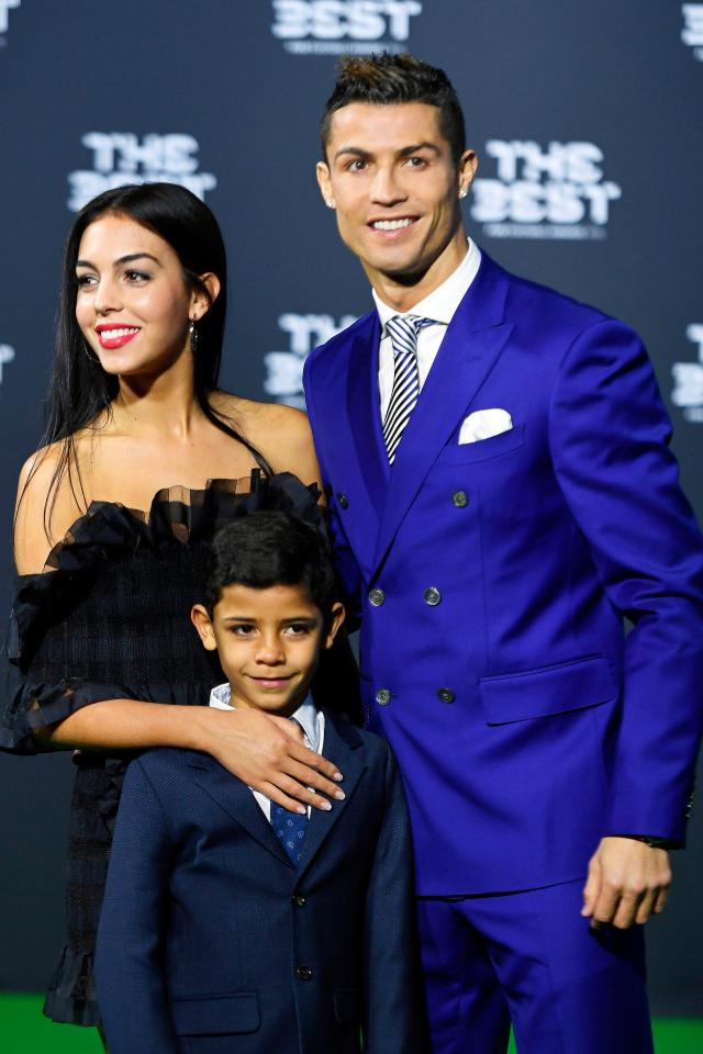 Ronaldo cùng bạn gái ấp ủ giấc mơ Super Baby - Bóng Đá