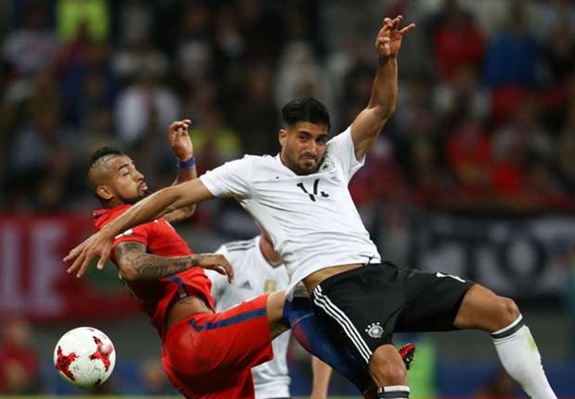 Đức và Liverpool đứng ngồi không yên vì Emre Can - Bóng Đá