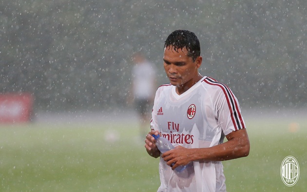 Sao AC Milan đội mưa luyện tập, sếp lớn hài lòng - Bóng Đá
