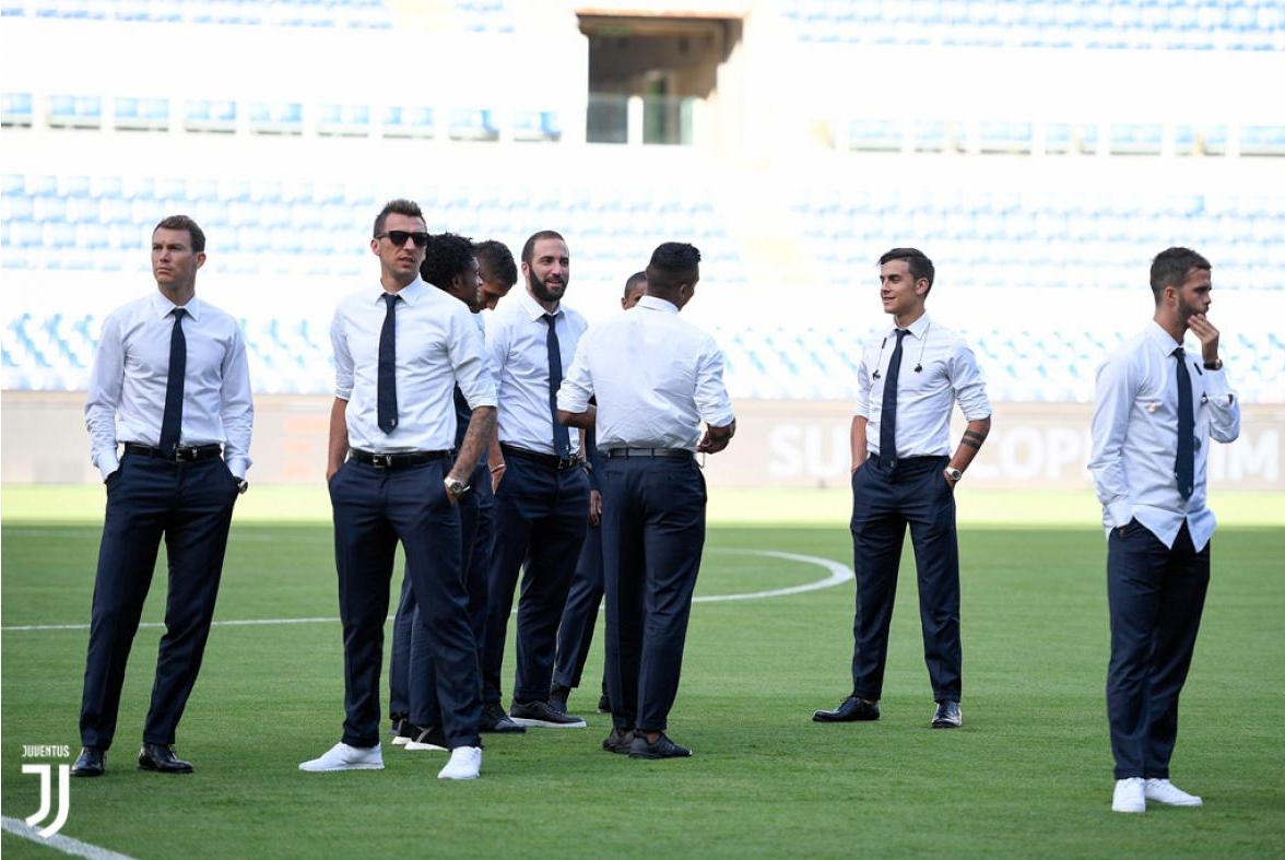 Các 'nam thần' Juventus đầy lịch lãm xuất hiện trên sân Olimpico - Bóng Đá