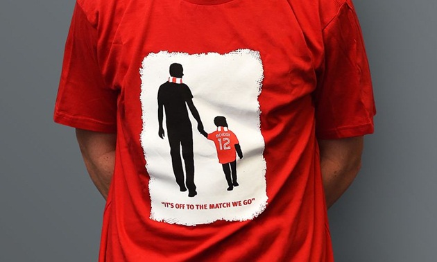 Liverpool mặc áo đặc biệt trong trận đấu Arsenal - Bóng Đá