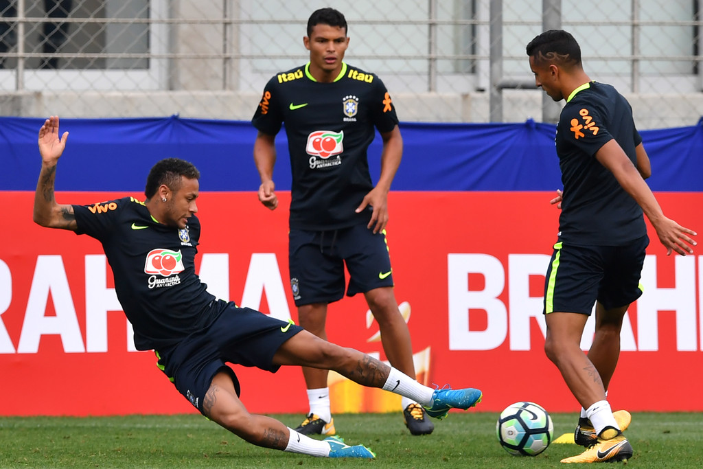 Coutinho tập cùng tuyển Brazil - Bóng Đá