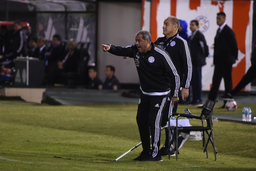 Paraguay 1-2 Uruguay - Bóng Đá