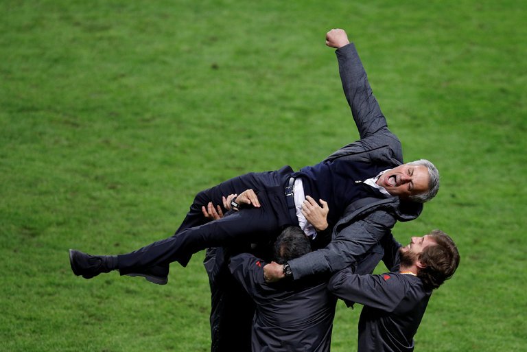 Jose Mourinho: Thành công hay không là nhờ thành tích - Bóng Đá