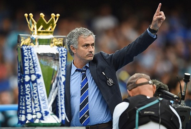 "Có 3 đến 4 ngôi sao sẽ được Jose Mourinho đưa về M.U"