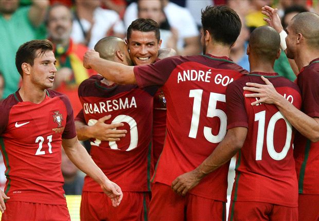 Ronaldo lập cú đúp giúp Bồ Đào Nha hủy diệt Estonia. Ảnh: Internet.