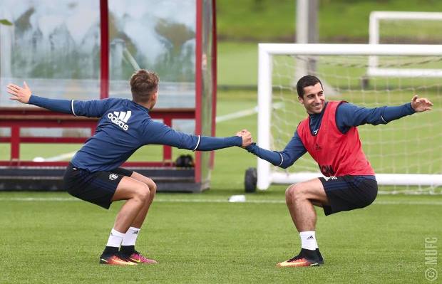 Mkhitaryan nổi bật trong buổi tập đầu tiên của M.U thời Mourinho