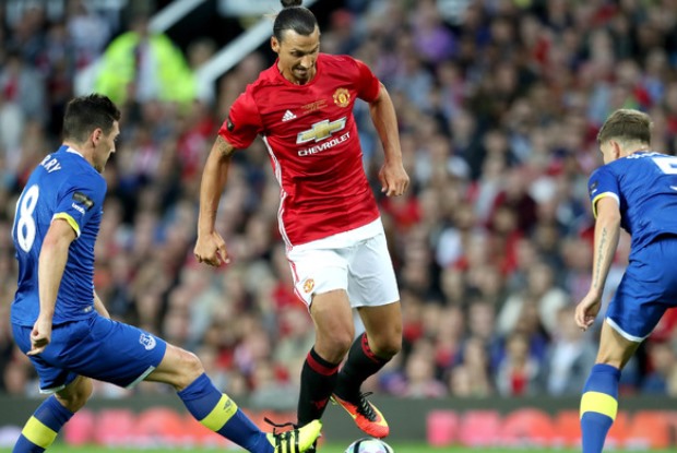Zlatan Ibrahimovic được chọn làm đội phó Man United
