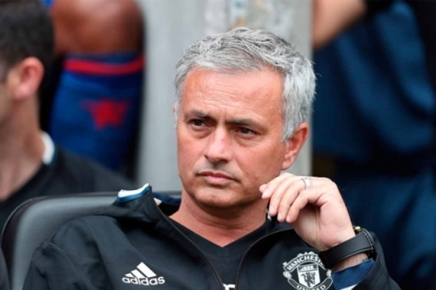 Hãy thông cảm khi Mourinho loại bỏ Bastian Schweinsteiger