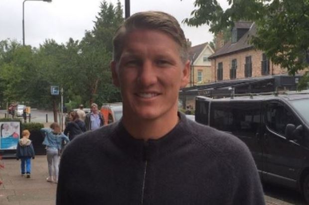 Schweinsteiger chính thức nói lời chia tay Man United