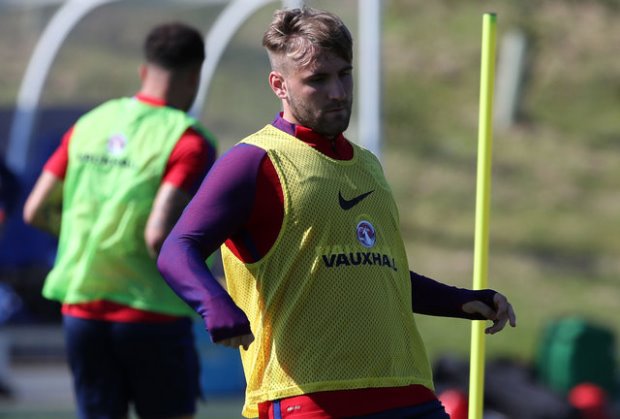 Tin dữ cho M.U: Luke Shaw rời khỏi tuyển Anh vì vấn đề thể lực