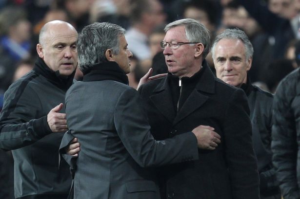 Mourinho ra mắt derby Manchester có khá hơn Moyes, Van Gaal?