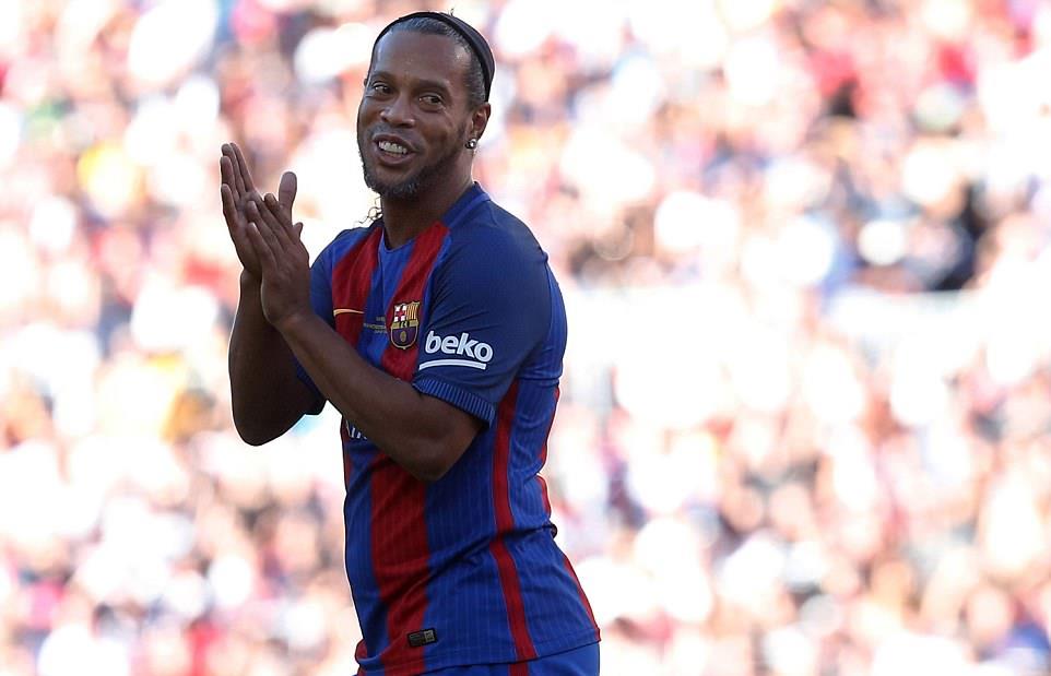 Có Ronaldinho, Rivaldo, huyền thoại Barca vẫn thất thủ trước huyền thoại Man United - Bóng Đá