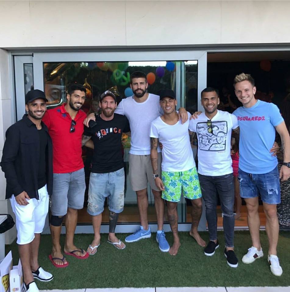 Giữa 'tâm bão', Neymar trở lại Barca, tái ngộ Messi, Suarez - Bóng Đá