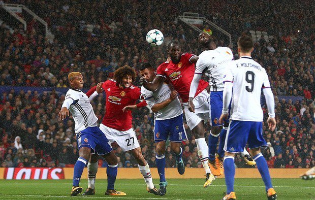 HLV Mourinho khen ngợi 2 cái tên này sau chiến thắng Basel - Bóng Đá