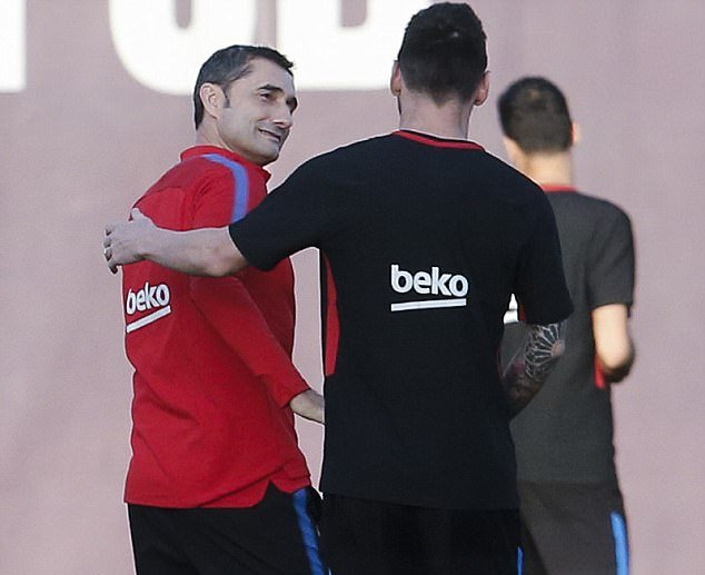 Ernesto Valverde ngả mũ thán phục bởi đẳng cấp của Lionel Messi - Bóng Đá