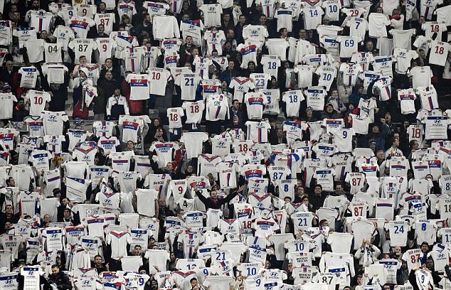 Sau vòng 13 Ligue 1: PSG tách top, Metz đã biết... hòa - Bóng Đá