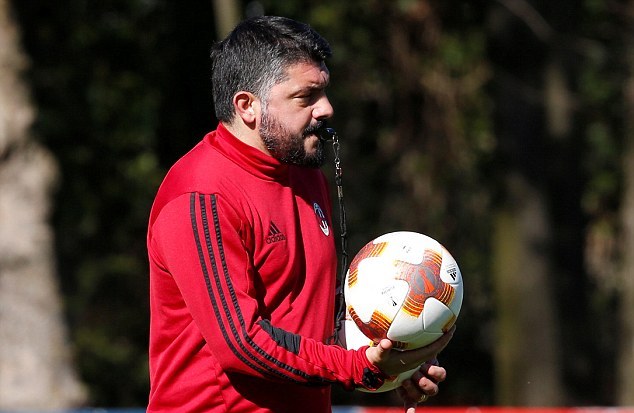 Gattuso đốc thúc AC Milan tập luyện, quyết ngược dòng trước Arsenal - Bóng Đá