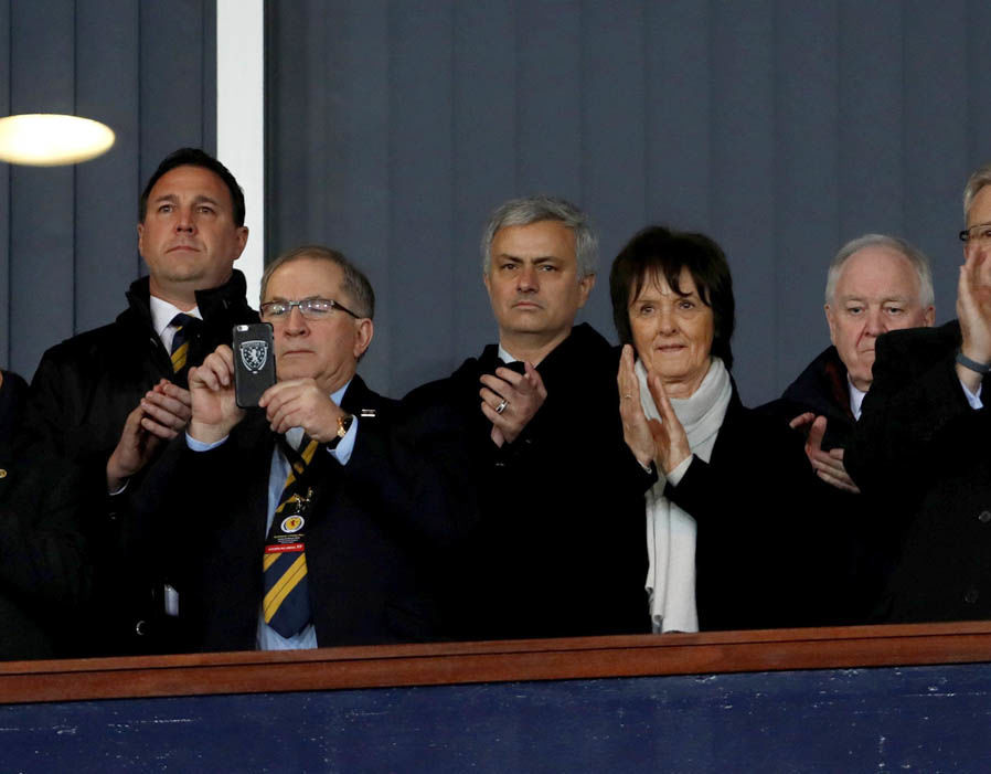 Mourinho cười hạnh phúc với màn ra mắt tuyển Scotland của McTominay  - Bóng Đá