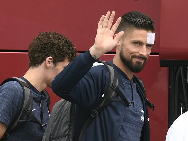 Giroud bình phục, tươi tắn cùng tuyển Pháp đến Nga - Bóng Đá