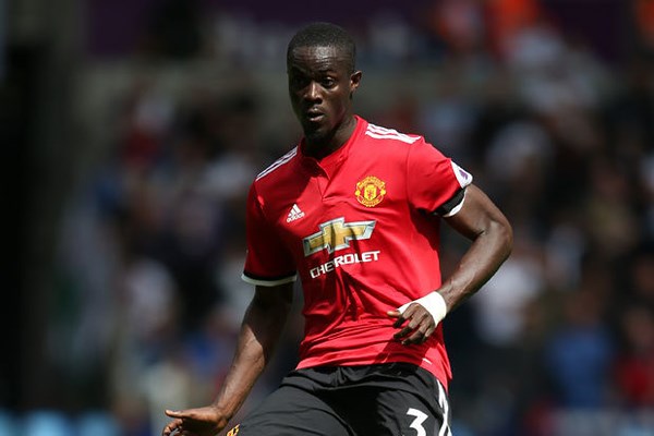 HLV Mourinho giải thích lí do Man Utd phải chơi với sơ đồ 3 hậu vệ - Bailly - Bóng Đá