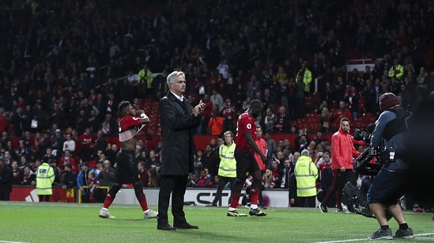 Man Utd đến sân, không Mourinho - Bóng Đá