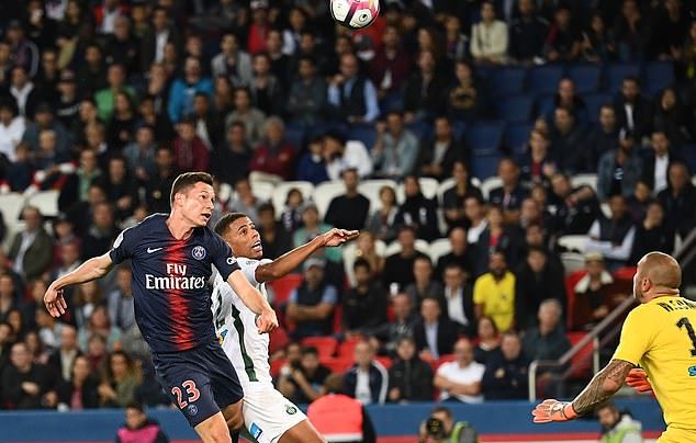 Neymar, Mbappe ngồi khán đài nhìn PSG hủy diệt St Etienne - Bóng Đá