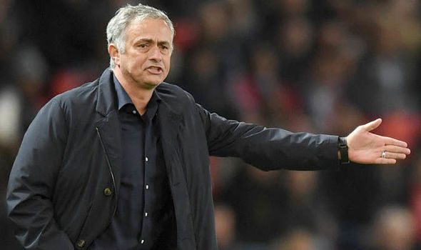 Mourinho đồng ý để Depay đến Lyon chỉ vì 1 cái tên - Bóng Đá