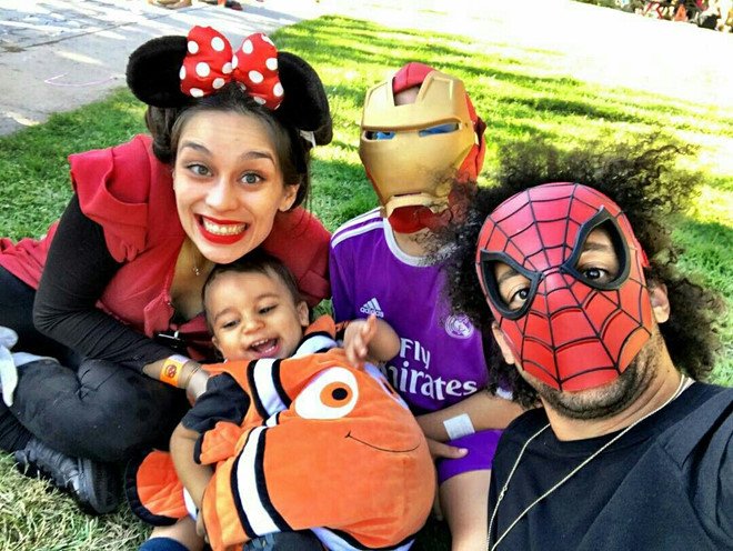 Ronaldo và gia đình hóa trang cực chất đón Halloween - Bóng Đá