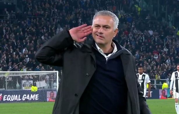 Man Utd thắng ngược Juve, Mourinho có biểu cảm đầy khiêu khích  - Bóng Đá